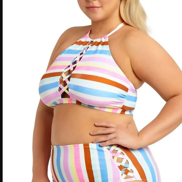 California Waves Trendy Plus Size Linen Stripe Printed Halter Bikini Top Macy's - Picture 2 of 4